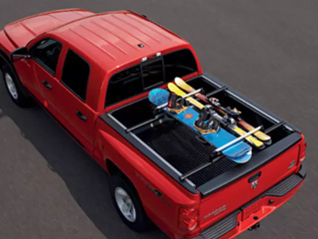 Ski/snowboard Carrier Kit - Mopar (TCS92725)
