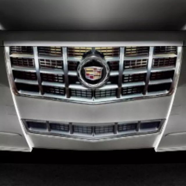 22880699 - : Front Upper and Lower Grille with Crest and Wreath Emblem for Cadillac: CTS Image