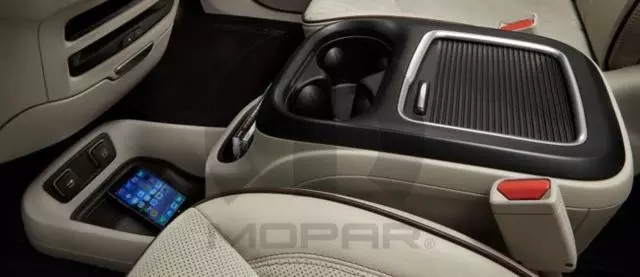 82214524 - Mopar Accessories - Component Parts: Battery Charger Kit for Mopar Image