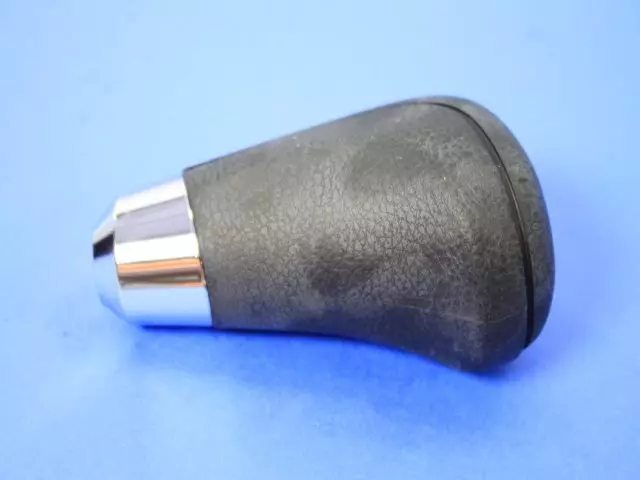 1PT47DX9AB - 65RFE; 6-Speed; Automatic Transmission: Gearshift Knob for Mopar Image