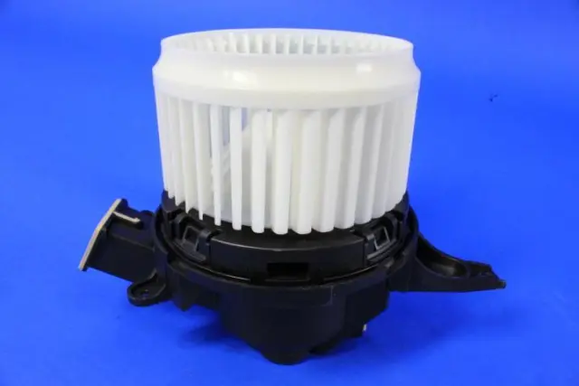 Blower With Wheel Motor - Mopar (68240532AA)