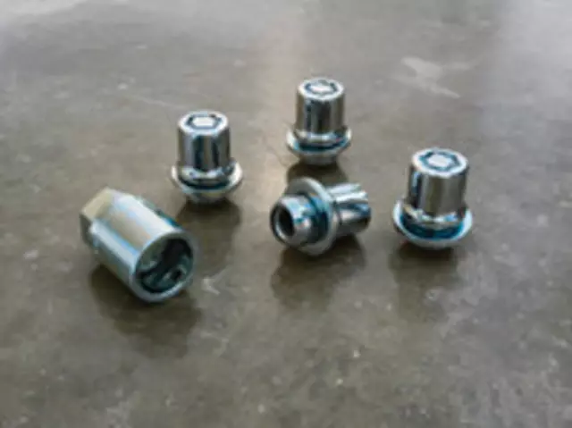 27600890 - Serviceable Components: Wheel Locks, Alloy Port Brochure for Lexus: GS F, GS350, GX460, IS350, RC F, RC350 Image