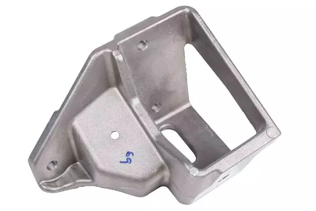 Driver Side Engine Mount Bracket - GM (92290251)
