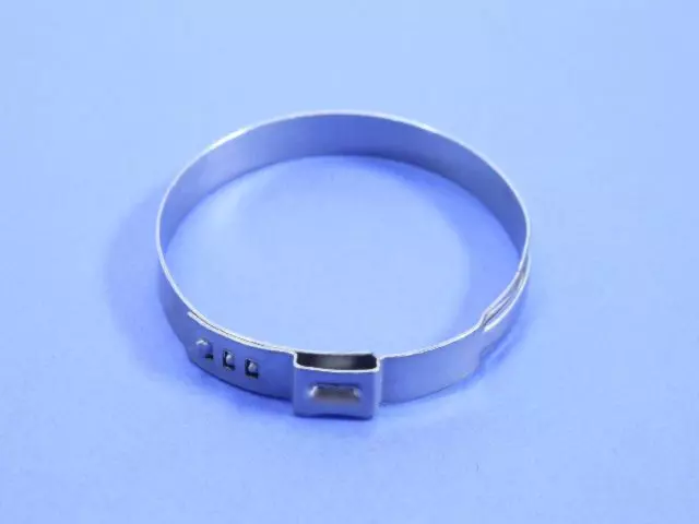 4798122 - NV243; Transfer Case: Boot Clamp for Chrysler: Aspen | Dodge: Dakota, Durango, Ram 1500 | Jeep: Cherokee, Grand Cherokee, Wrangler | Ram: 1500, 1500 Classic, Dakota Image