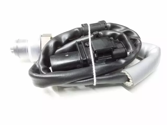 Oxygen Sensor - Volkswagen (06J-906-262-AA)