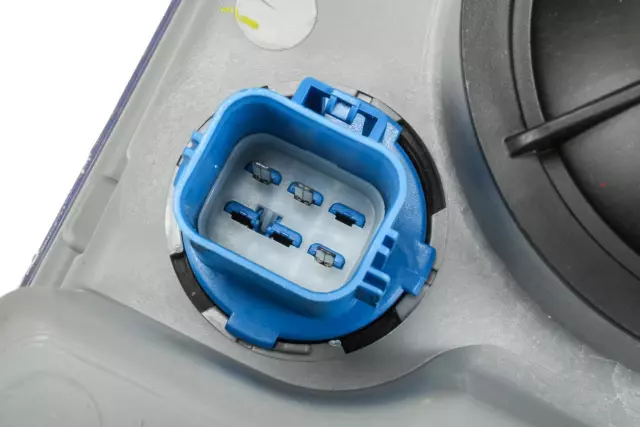 Front Driver Side Turn Signal Lamp - GM (20972731)