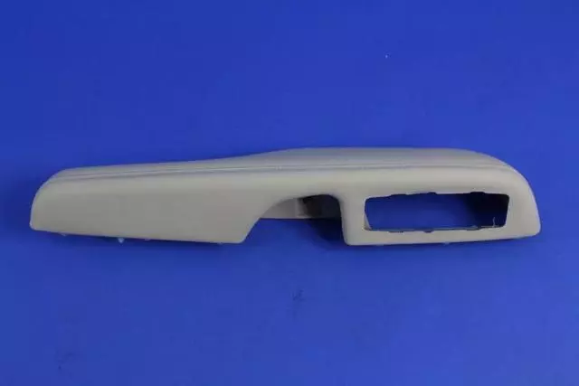 1YZ12ML2AD - Body: Armrest for Chrysler: 200 Image
