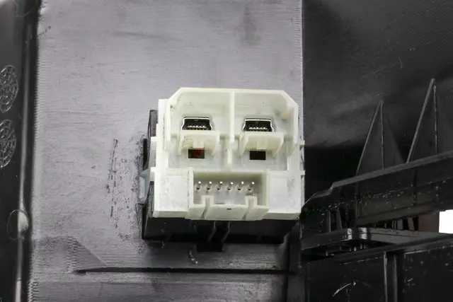 23288640 - Body: Compartment for Cadillac: Escalade Image