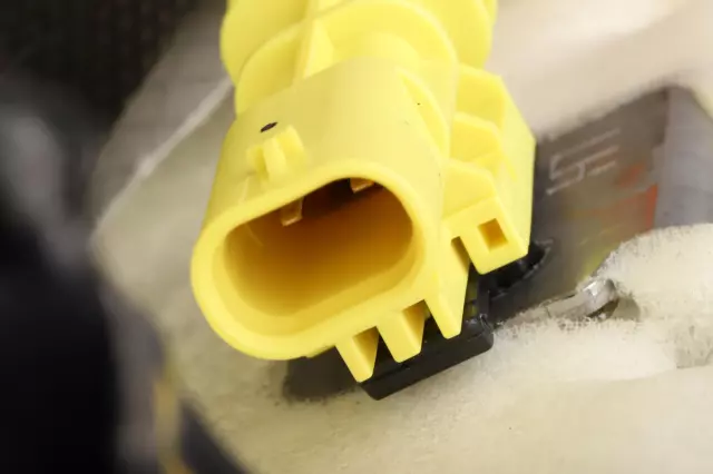 Jet Black Rear Driver Side Seat Back Bolster - GM (42613655)