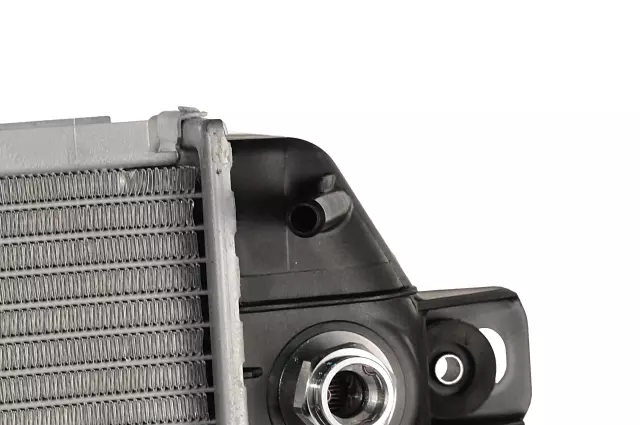 89018318 - : Radiator for Chevrolet: Silverado 2500 HD, Silverado 3500 | GMC: Sierra 2500 HD, Sierra 3500 Image