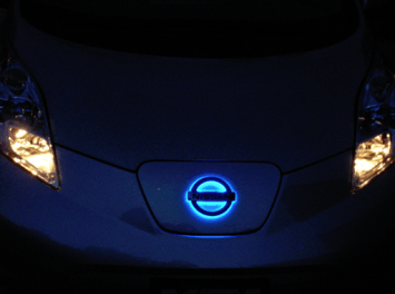 Exterior Emblem, Illuminated Grille - Nissan (F2890-5SK0A)