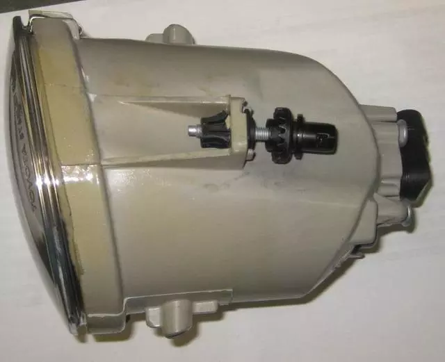 2001-2007 Toyota - Fog Lamp Assembly - Toyota (81210-0C021)