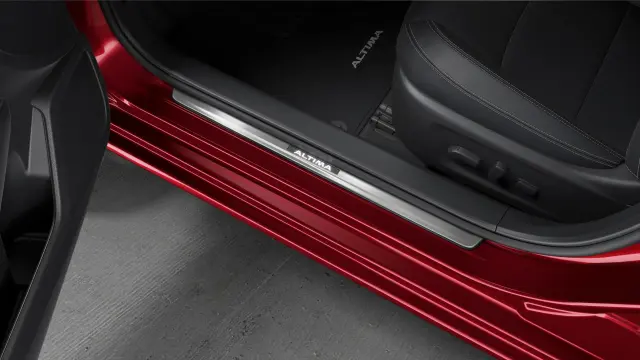 Illuminated Kick Plates - Nissan (T99G6-6CA00)