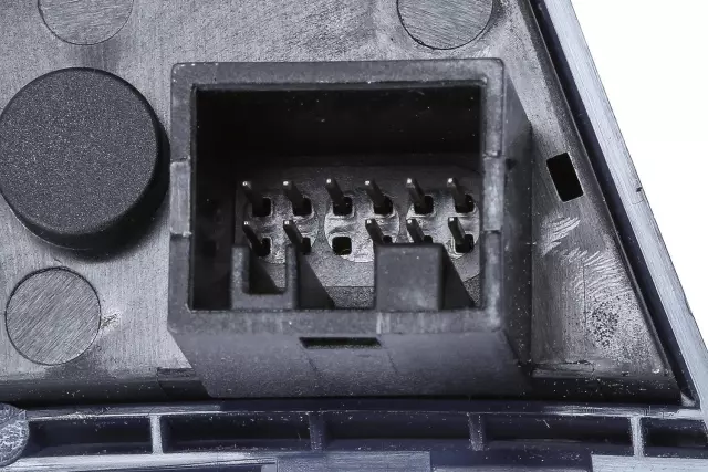 Part# 84215933 Piano Black Cruise Control Switch - GM (84215933)