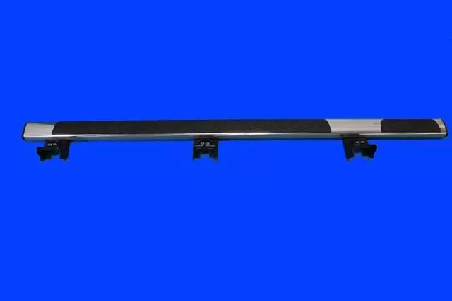 68145042AF - : Side Step, Right for Ram: 1500, 1500 Classic, 2500, 3500 Image