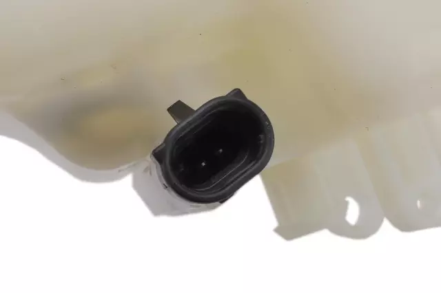 Brake Master Cylinder Reservoir - GM (84614719)