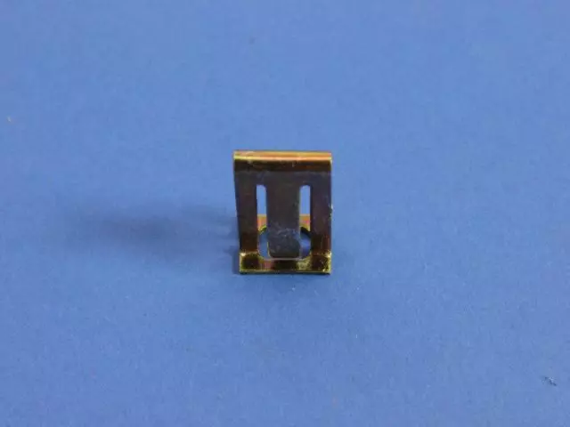 6503519 - : Trim Panel Retainer for Chrysler: Grand Voyager, Prowler, Sebring, Town &amp; Country, Voyager | Dodge: Caravan, Grand Caravan, Neon, Stratus Image