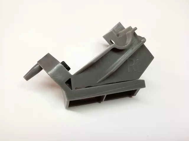 5253542010 - Body: Retainer for Toyota Image