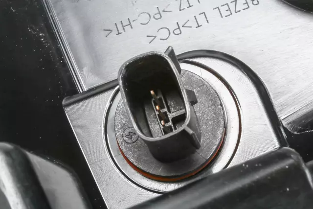 Part# 23375569 Fog Lamp Assembly EQUINOX - GM (23375569)