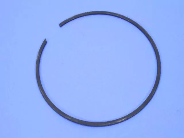 4412872 - Automatic Transaxle 4 Speed: Reverse Clutch Snap Ring for Mopar Image
