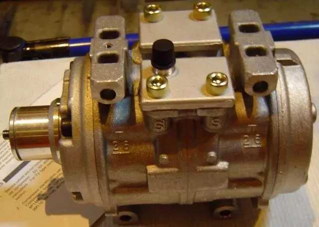 Compressor Assembly - Toyota (88320-01011-84)