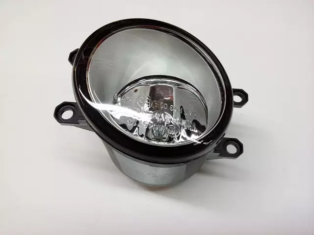Fog Lamp Assembly - Toyota (81210-06071)
