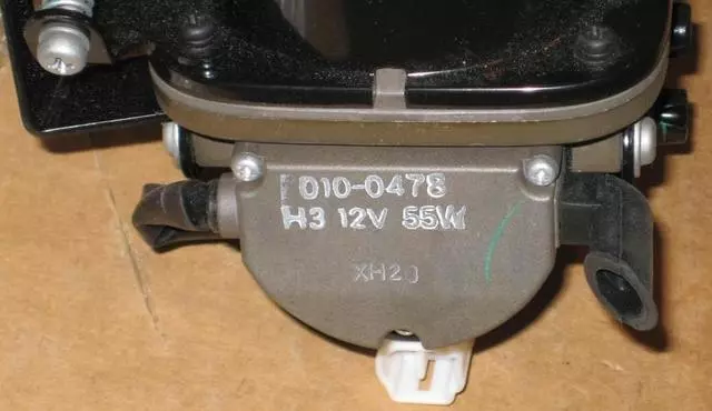 8122035030 - : Fog Lamp Assembly for Toyota: 4Runner Image