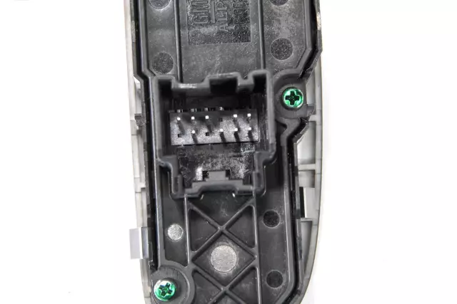 84201596 - Body: Headlamp Switch for Buick: Enclave, Encore, Regal Sportback, Regal TourX | Chevrolet: Equinox, Traverse, Trax | GMC: Acadia, Terrain Image