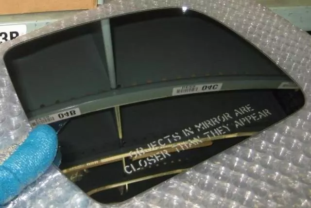 Glass - Toyota (87917-35240)