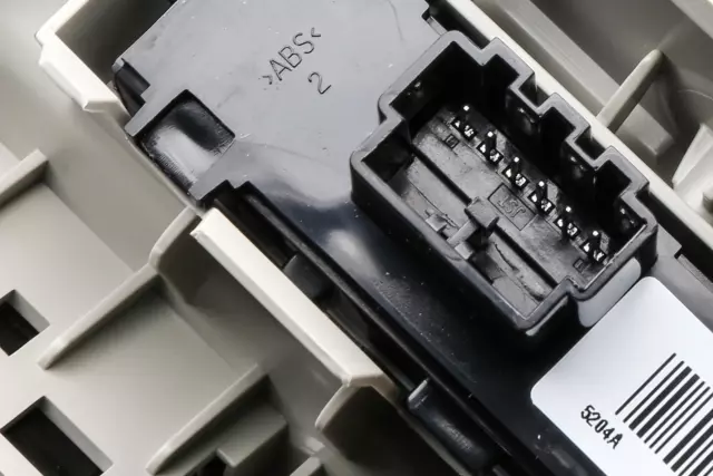 Part# 84011346 Very Light Platinum Roof Console - GM (84011346)