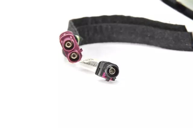 42354963 - Entertainment and Telematics: High Frequency Antenna for Chevrolet: Sonic Image