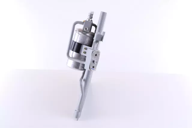 94504 - : A/C Condenser and Receiver Drier Assembly - Replaces SAAB 4758637 for NISSENS Image