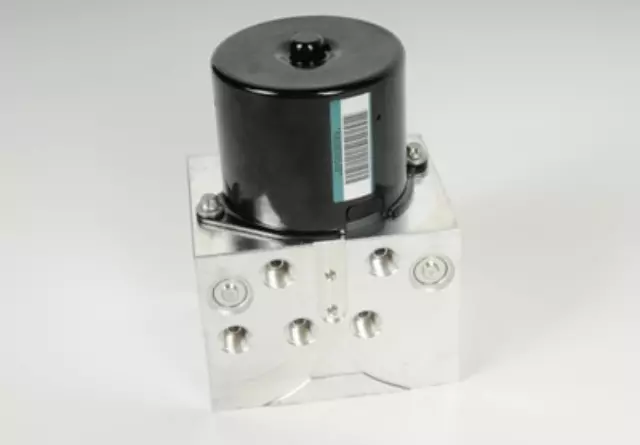 15919298 - Electrical: Pressure Valve for Chevrolet: Express 3500, Express 4500, Silverado 2500 HD, Silverado 3500 HD | GMC: Savana 3500, Savana 4500, Sierra 2500 HD, Sierra 3500 HD Image