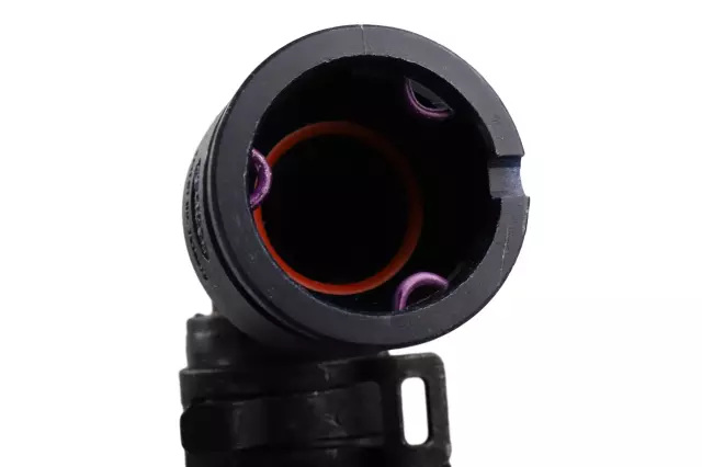 84697659 - : Driver Side Auxiliary Radiator Inlet Hose for Cadillac: CT4 Image