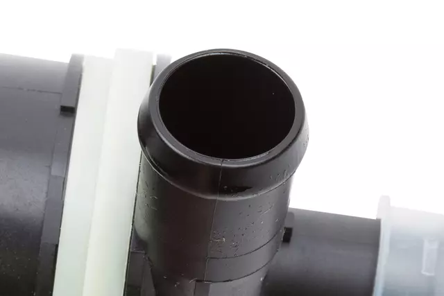 Engine Auxiliary Water Pump - GM (84001653)