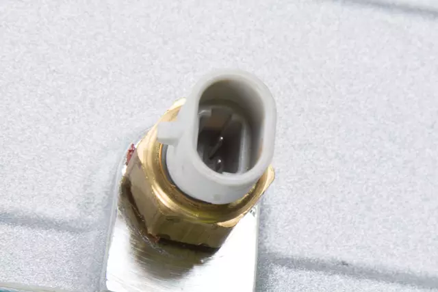 19244095 - : MANIFOLD for GM Image