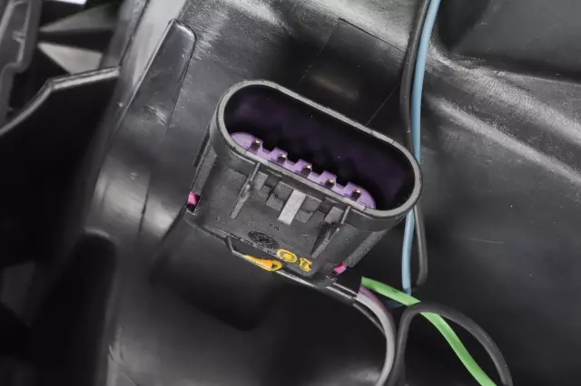 19370999 - : Headlamp Assembly for Buick: Enclave Image