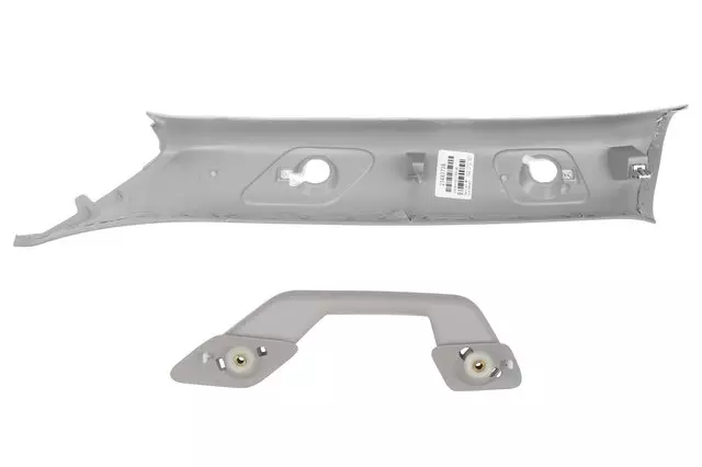 Front Driver Side Fog Lamp Bezel - GM (42550382)