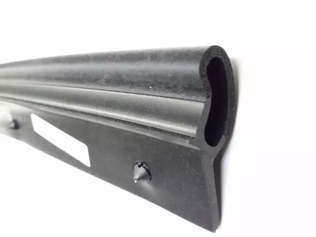 Front Weather-Strip - Volkswagen (5C6-823-708)