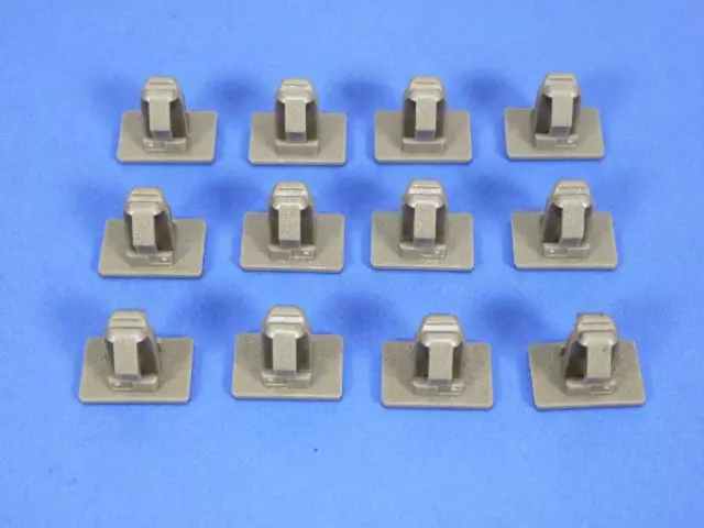 1BA41FK1AA - Exterior Ornamentation: Cladding Clip, Right &amp; Left for Mopar Image