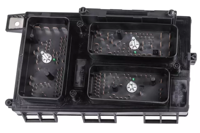 Front Compartment Fuse Block - GM (93190849)