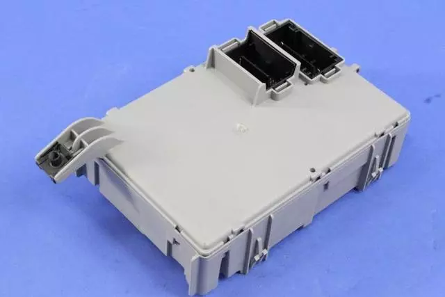Genuine Alfa Romeo Module Body Controller - Alfa Romeo (68239984AA)