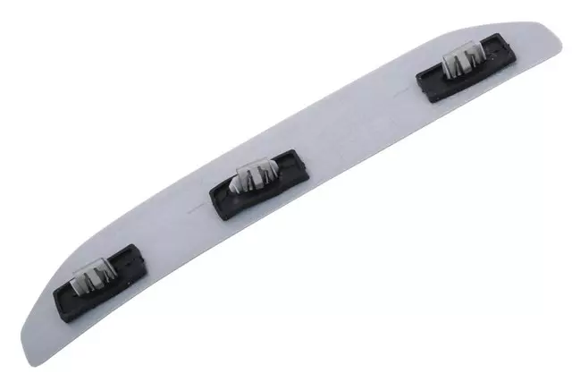 22923696 - Body: Scuff Plate for GM Image