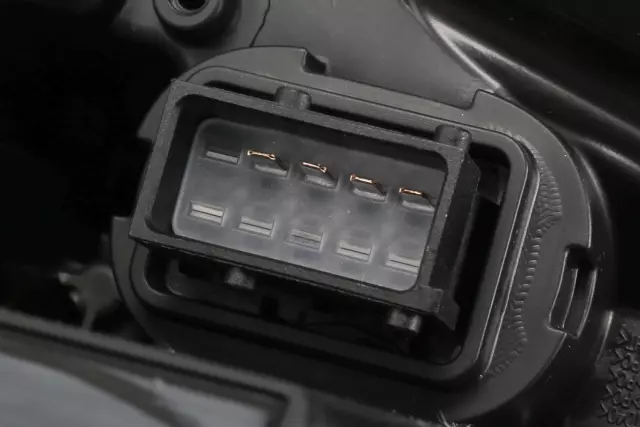 Passenger Side Headlamp - GM (84319713)