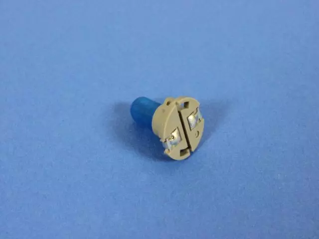 Heater And A/c Control Bulb And Socket - Mopar (5135537AA)