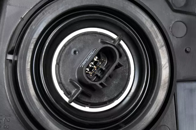 2012-2016 Chevrolet - Passenger Side Headlamp Assembly - GM (95291964)