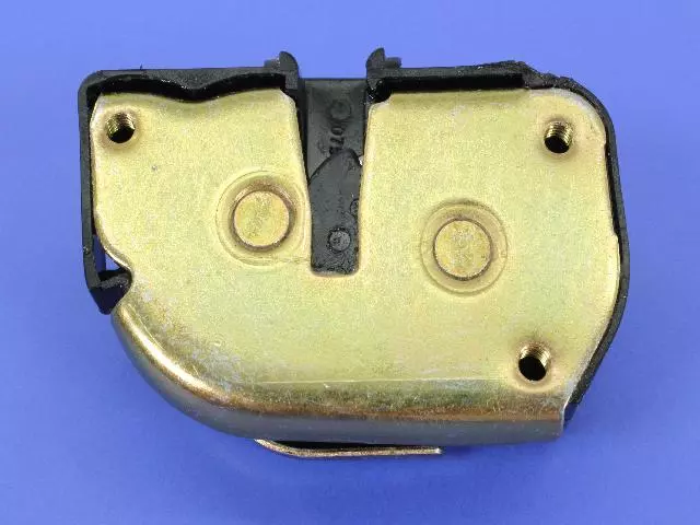 Latch - Mopar (04717338)