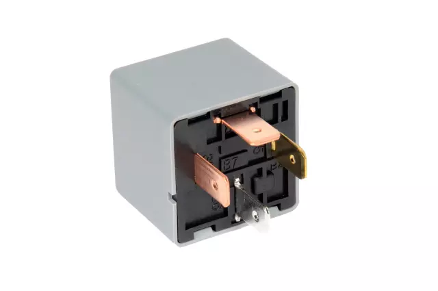 94580702 - : Multi-Purpose Relay for Chevrolet: Aveo, Aveo5 | Pontiac: G3 Image