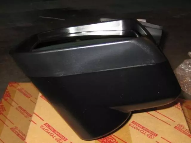 8791035A40 - Body: Mirror Assembly for Toyota: FJ Cruiser Image