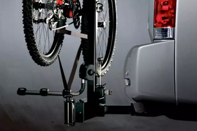 999R5AU000 - Towing: Swing-Away Hitch-Mounted Bike Carrier for Nissan: Armada, Frontier, Pathfinder, Quest, TITAN, Xterra Image